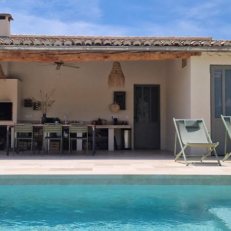 Appartement Dans Un Mas Provencal Renove Saint-Hilaire-d'Ozilhan Екстер'єр фото