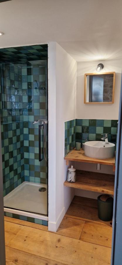 Appartement Dans Un Mas Provencal Renove Saint-Hilaire-d'Ozilhan Екстер'єр фото