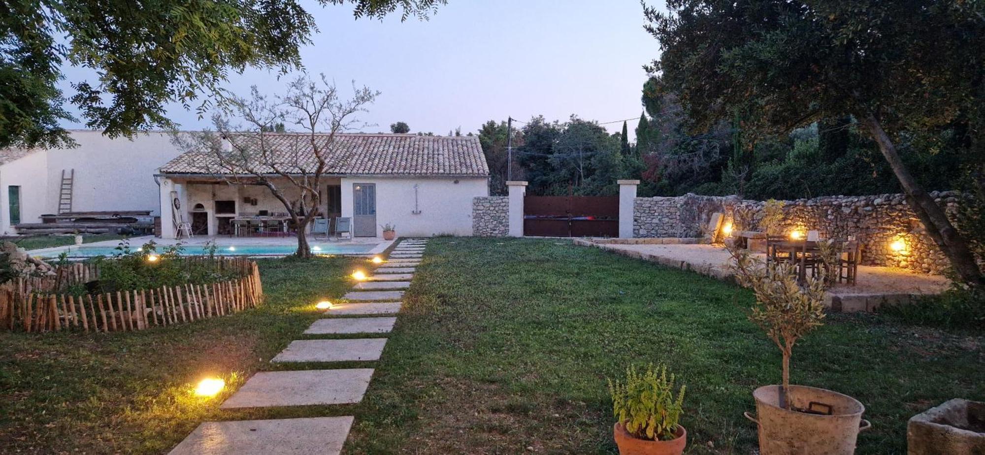 Appartement Dans Un Mas Provencal Renove Saint-Hilaire-d'Ozilhan Екстер'єр фото